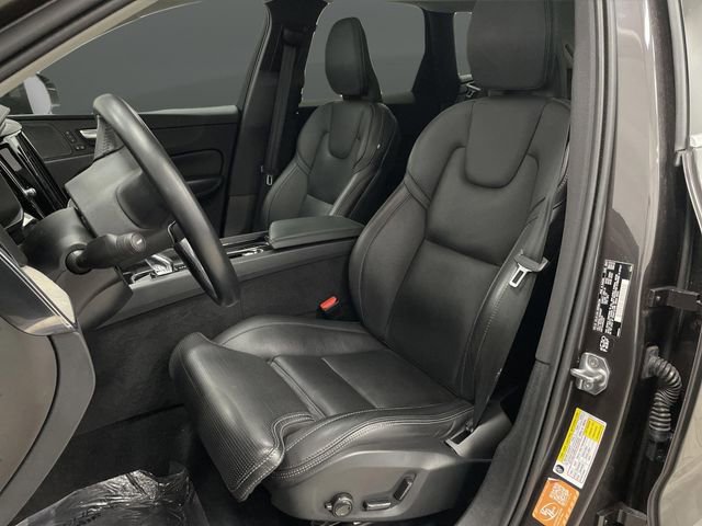 Used 2022 Volvo XC60 T8 Inscription w/ Advanced Package image 4