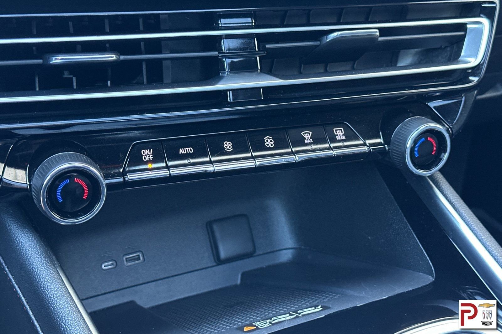 Certified 2024 Chevrolet Traverse RS image 25