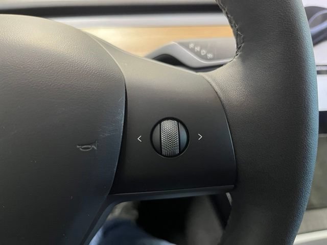 Used 2024 Tesla Model Y Long Range RWD image 23