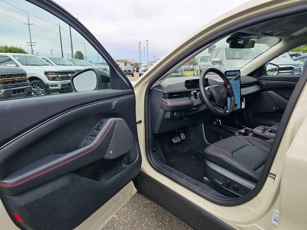 New 2026 Ford Mustang Mach-E Premium w/ Sport Appearance Package AWD/4WD image 14