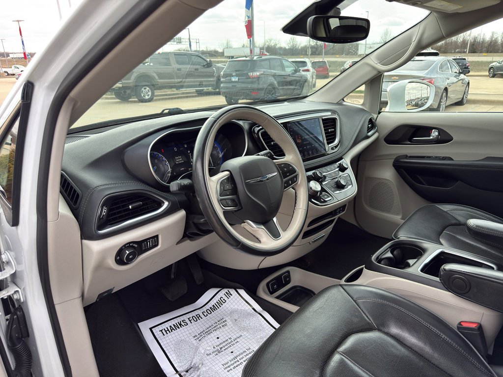 Used 2020 Chrysler Pacifica Limited w/ Advanced Safetytec Group image 9