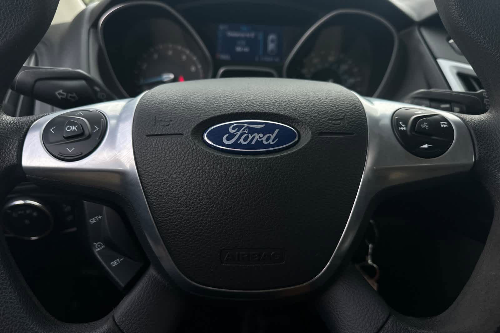 Used 2014 Ford Focus SE FWD image 21