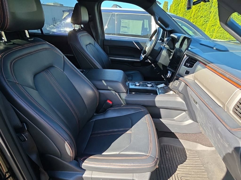 Used 2023 Ford Expedition Timberline image 3