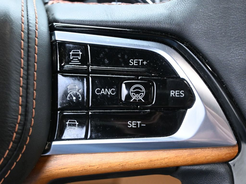 Used 2024 Jeep Grand Cherokee L Summit image 20