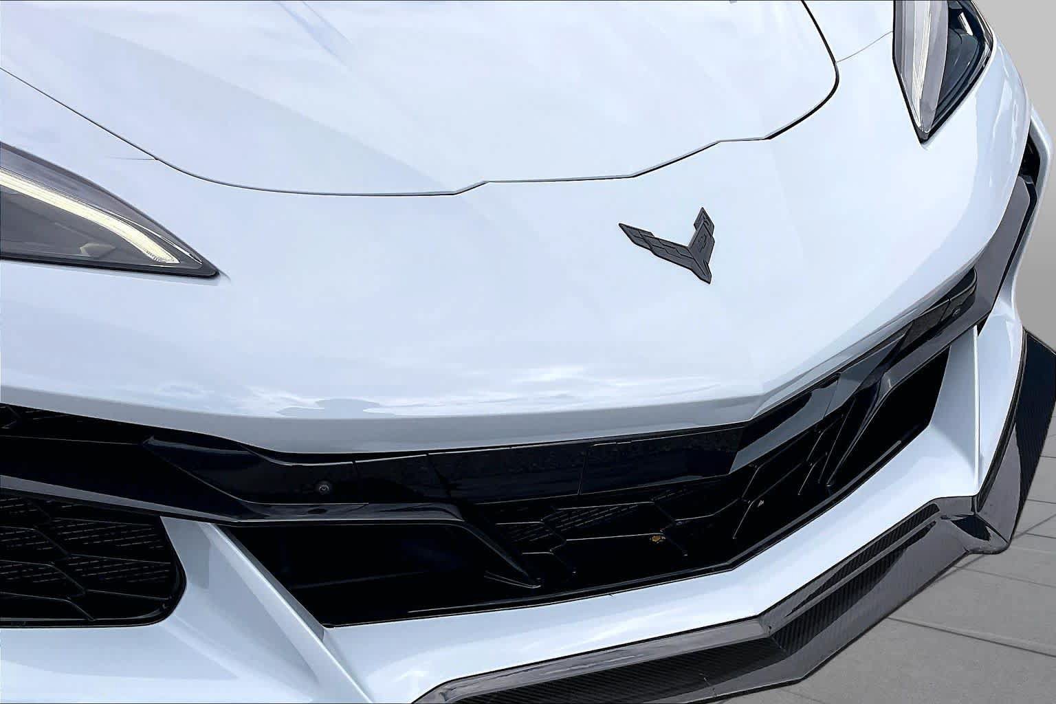 Used 2024 Chevrolet Corvette Z06 RWD image 30