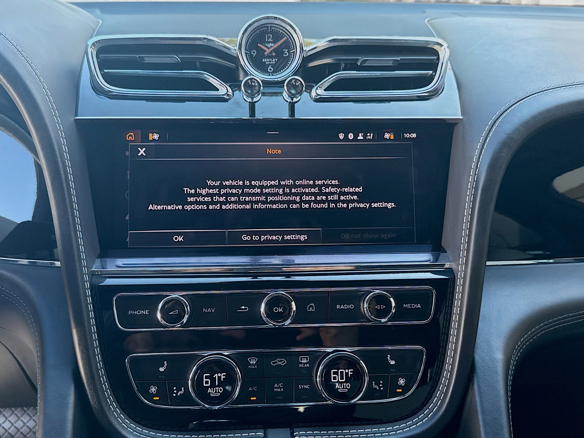 Used 2023 Bentley Bentayga AWD/4WD image 10