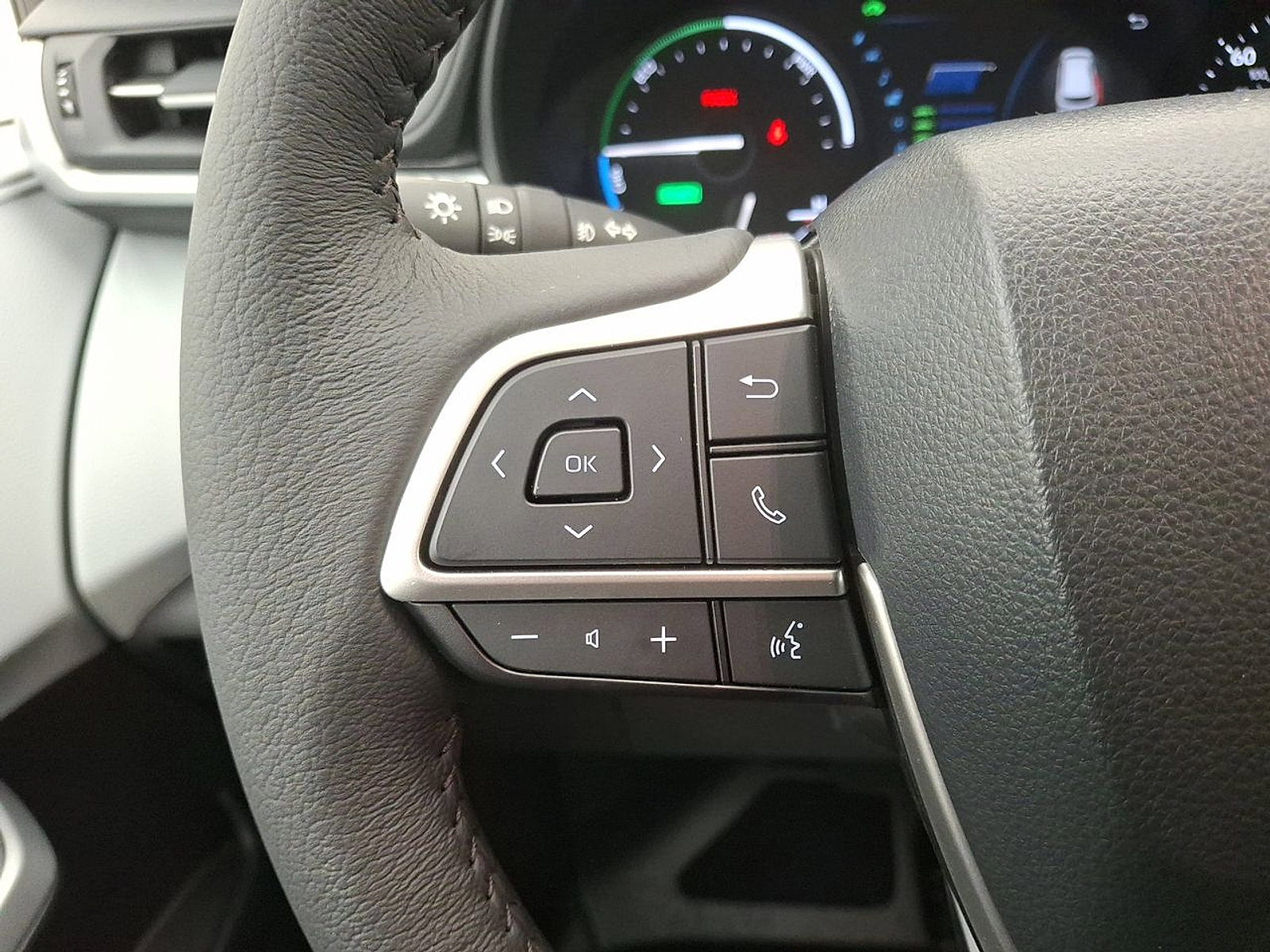 Used 2026 Toyota Sienna XLE FWD image 17