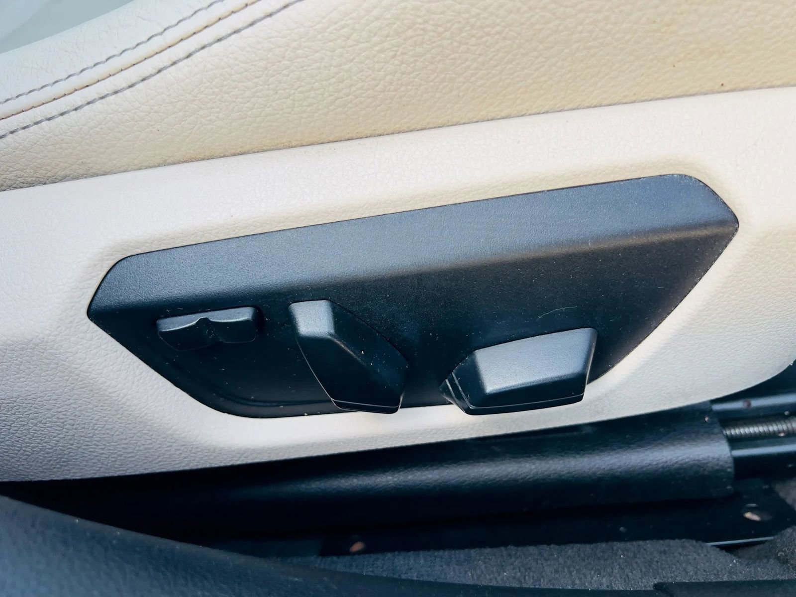 Used 2015 BMW 328i Sedan image 16