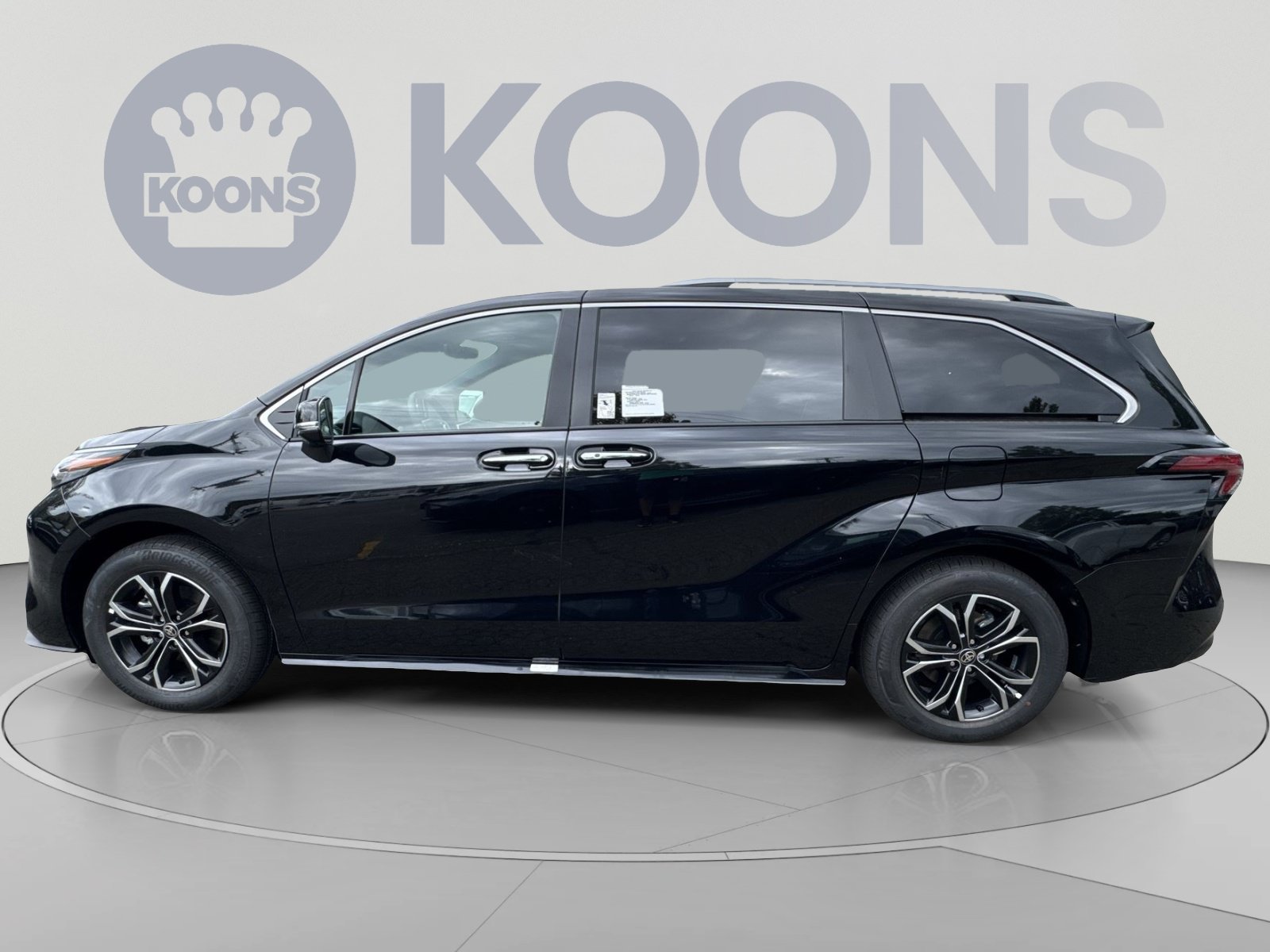 New 2026 Toyota Sienna Platinum AWD/4WD image 13