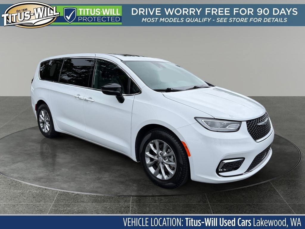 Used 2026 Chrysler Pacifica Limited
