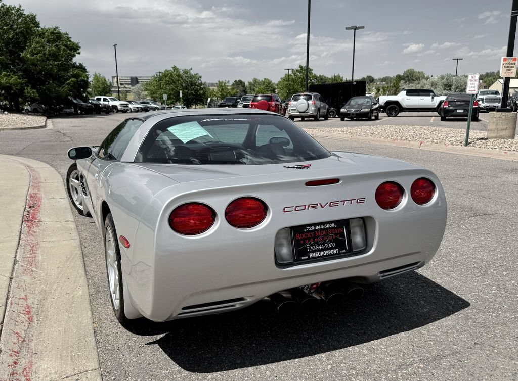 Used 1999 Chevrolet Corvette Coupe RWD image 6