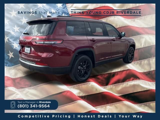 Used 2025 Jeep Grand Cherokee L Altitude image 3