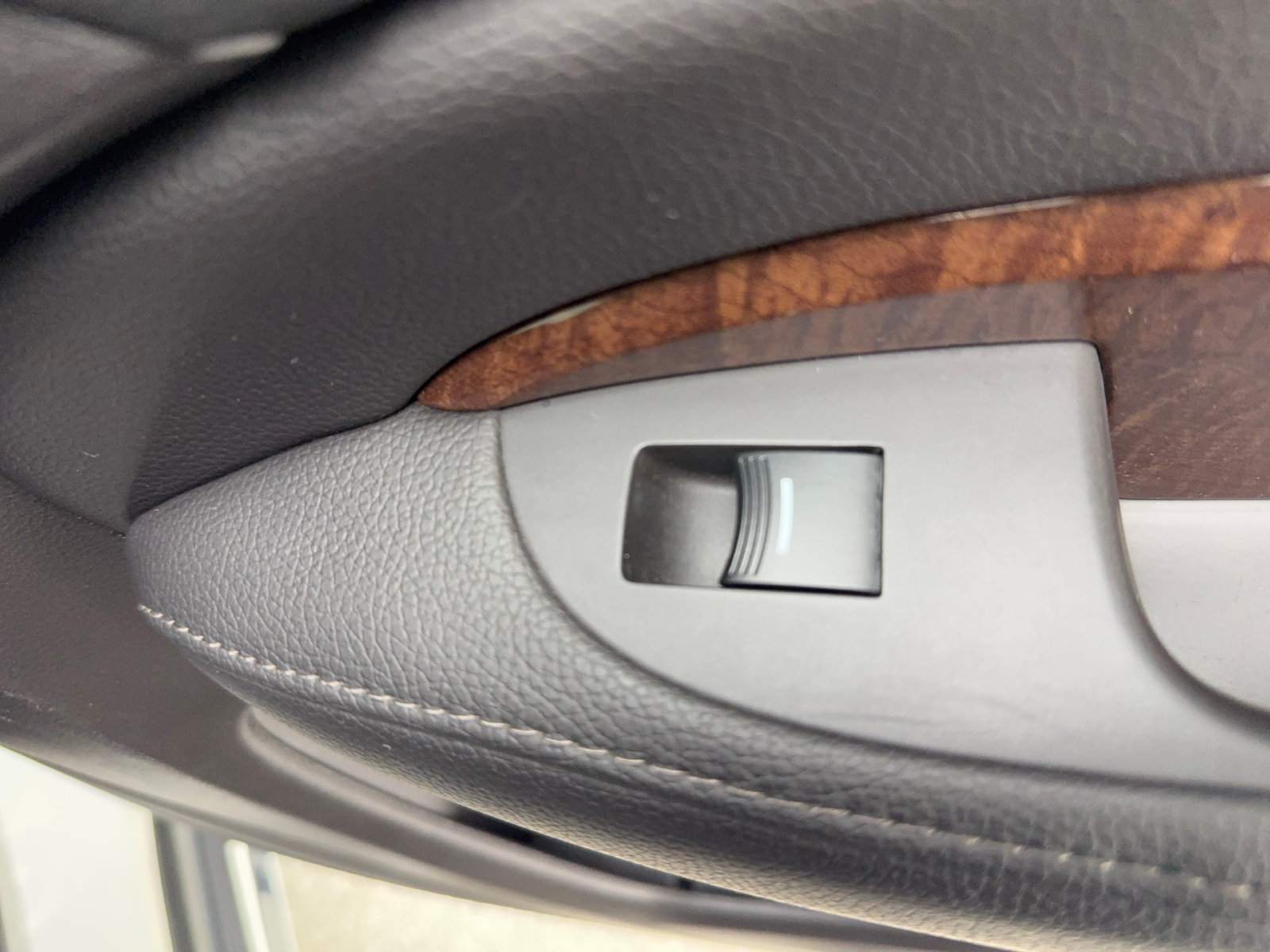 Used 2020 Acura MDX FWD image 39