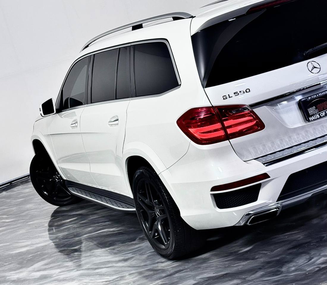 Used 2015 Mercedes-Benz GL 550 4MATIC w/ Driver Assistance Package image 12