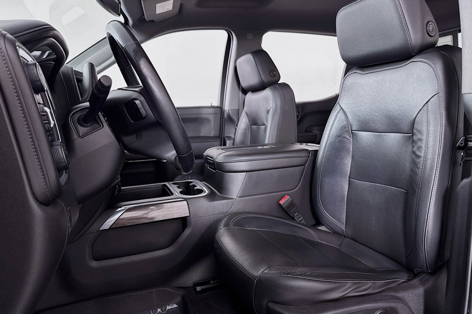 Used 2019 Chevrolet Silverado 1500 LTZ image 16