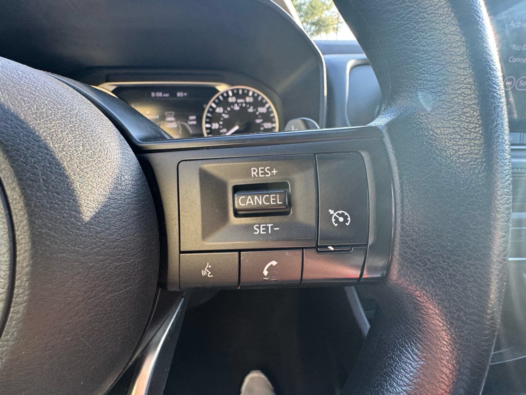 Used 2023 Nissan Rogue S FWD image 16