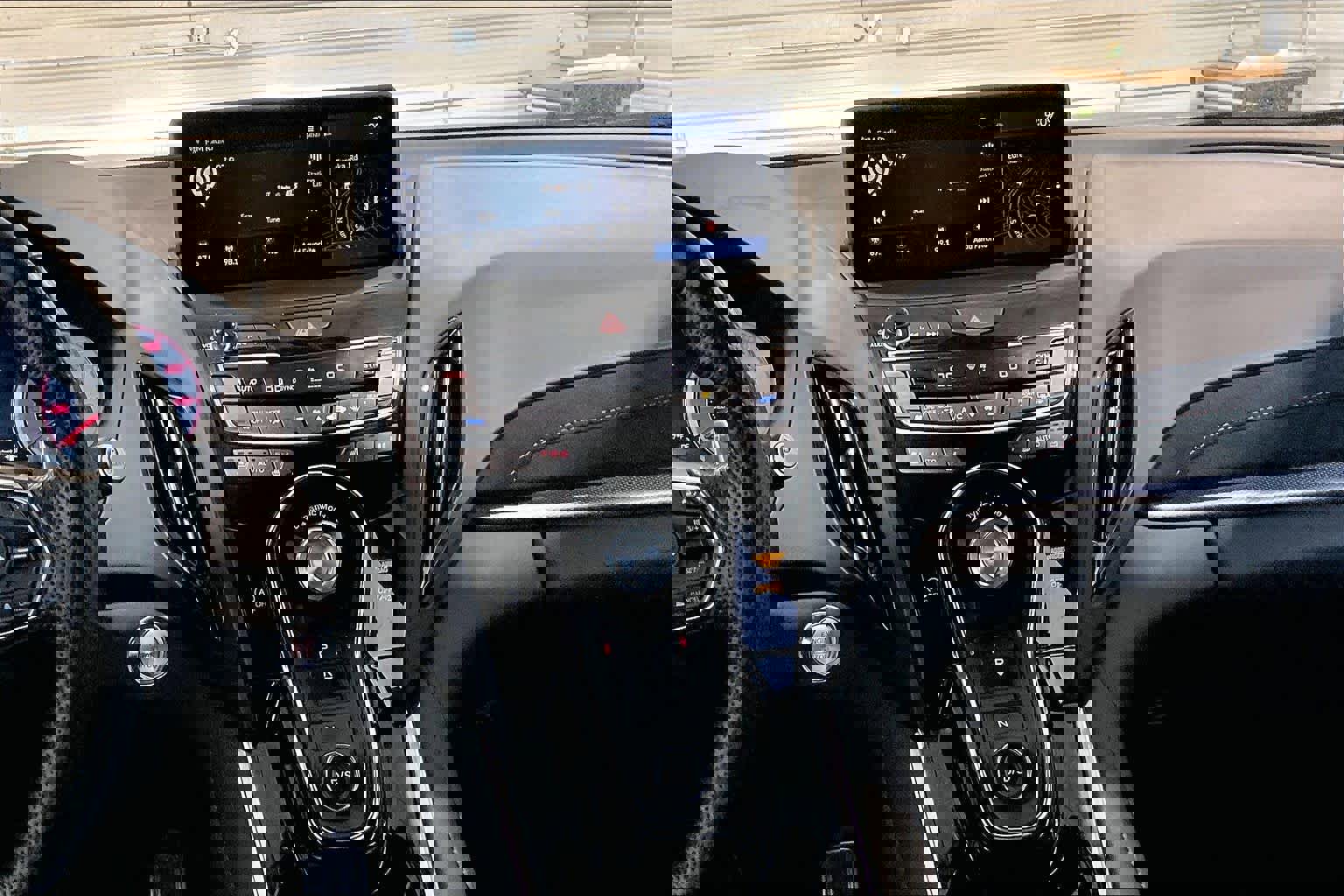 Used 2025 Acura RDX A-Spec image 9