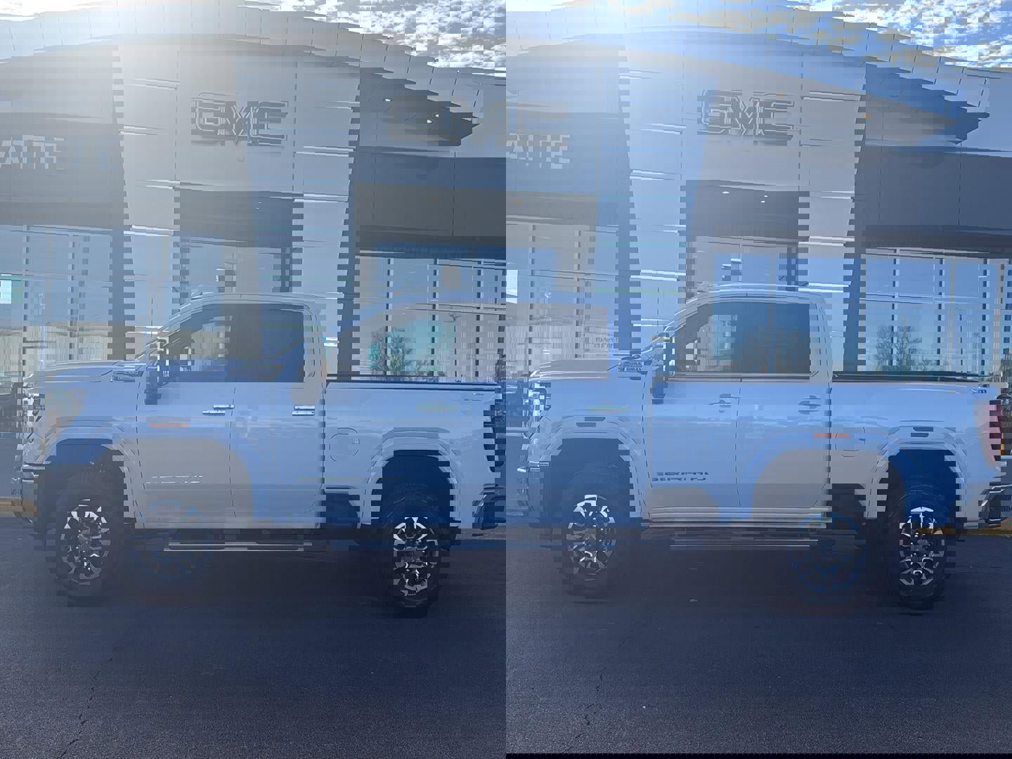 New 2026 GMC Sierra 2500 SLT w/ SLT Premium Package