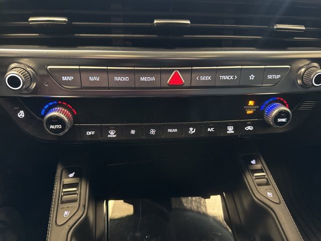 Certified 2022 Kia Telluride SX w/ SX Prestige Package AWD/4WD image 17