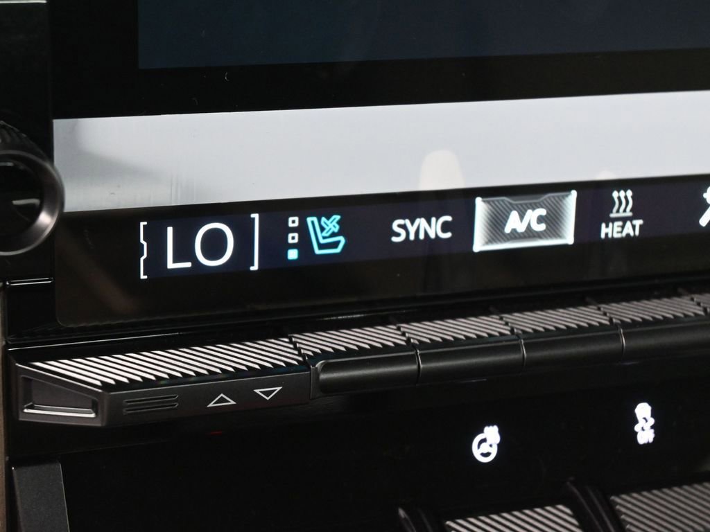 New 2025 GMC Hummer EV 2X w/ LPO, Sport Package image 27