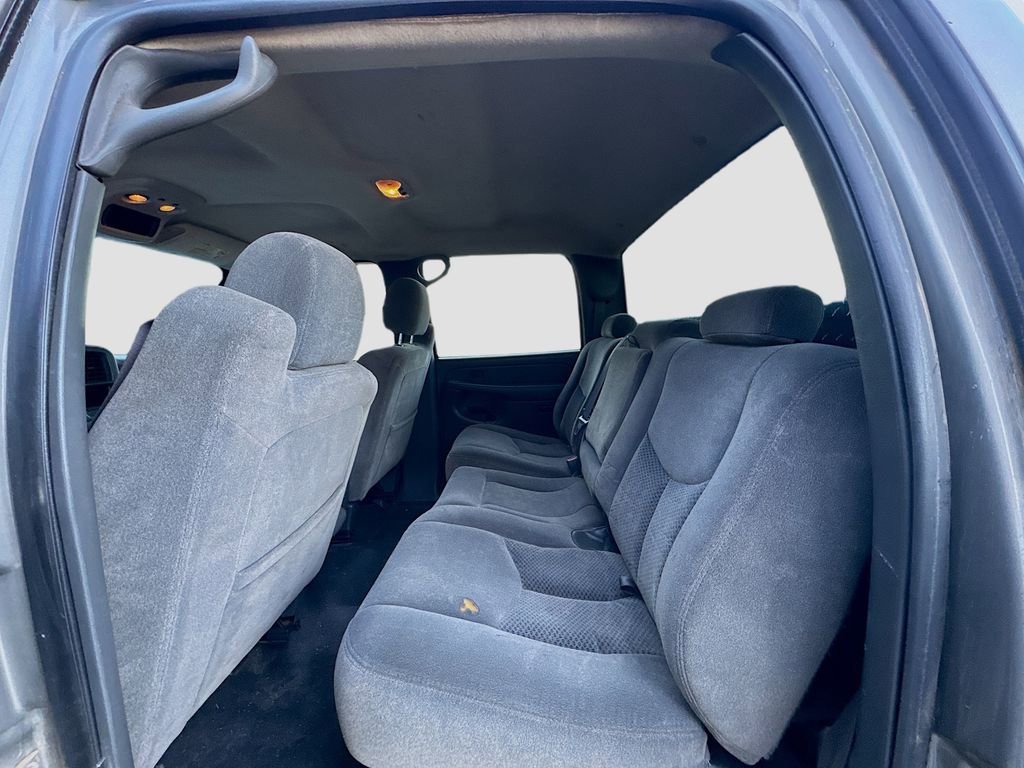 Used 2006 Chevrolet Silverado 2500 LT w/ Heavy-Duty Power Package image 9