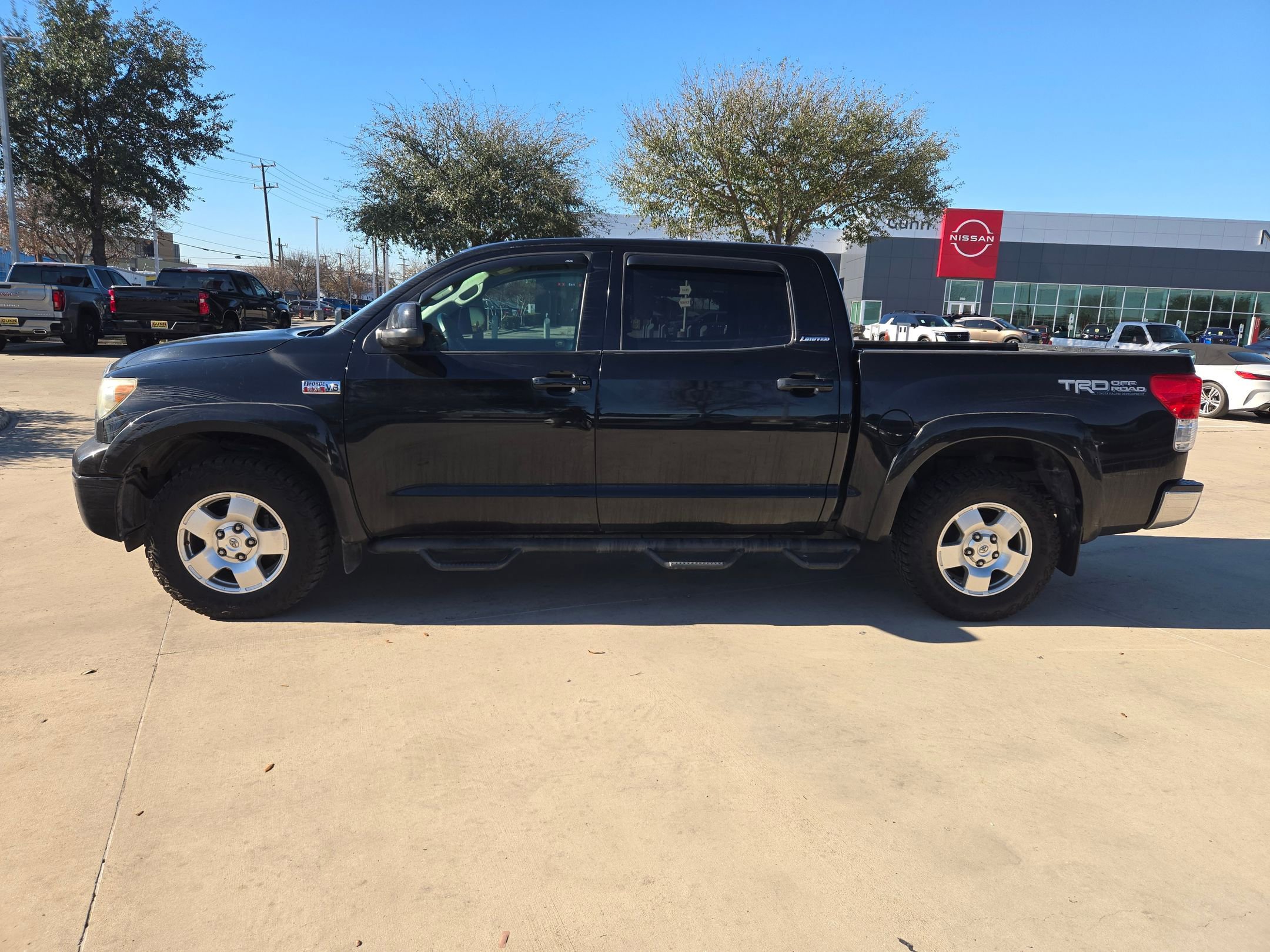 Used 2011 Toyota Tundra Limited w/ Memory Pkg image 6
