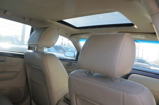 Used 2010 Cadillac DTS Luxury FWD image 38