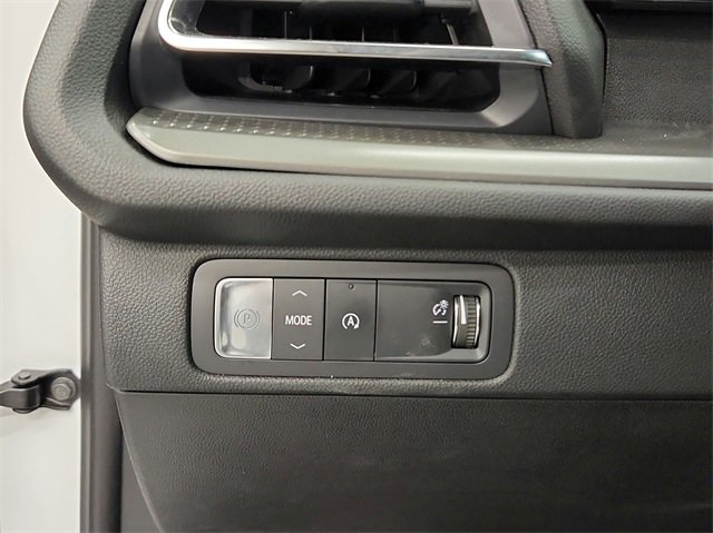 Used 2025 Chevrolet Traverse LT w/ LPO, Floor Liner Package image 28