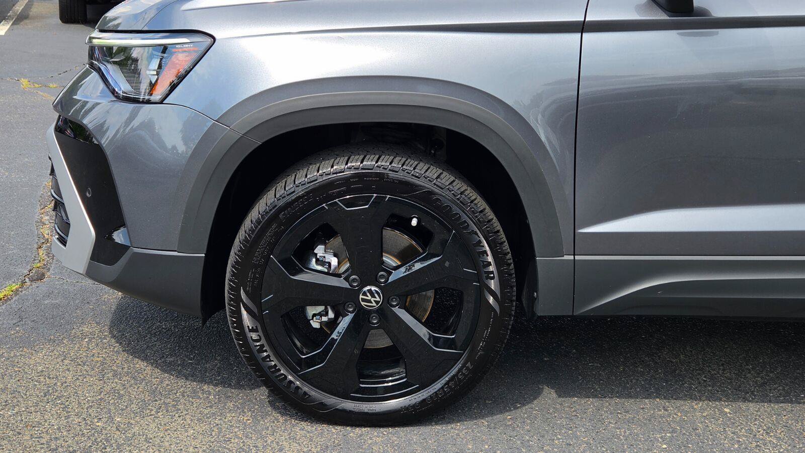 Certified 2025 Volkswagen Taos SEL w/ Black Wheel Plus Package AWD/4WD image 14
