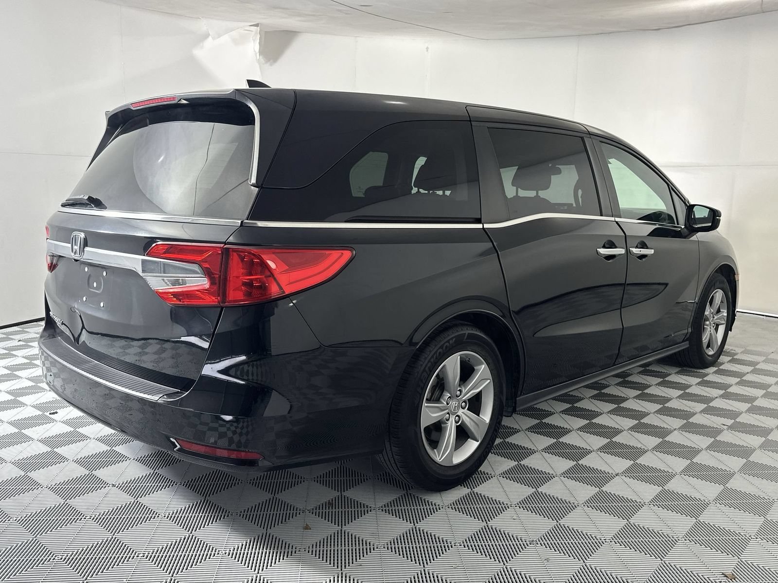 Used 2019 Honda Odyssey EX image 8