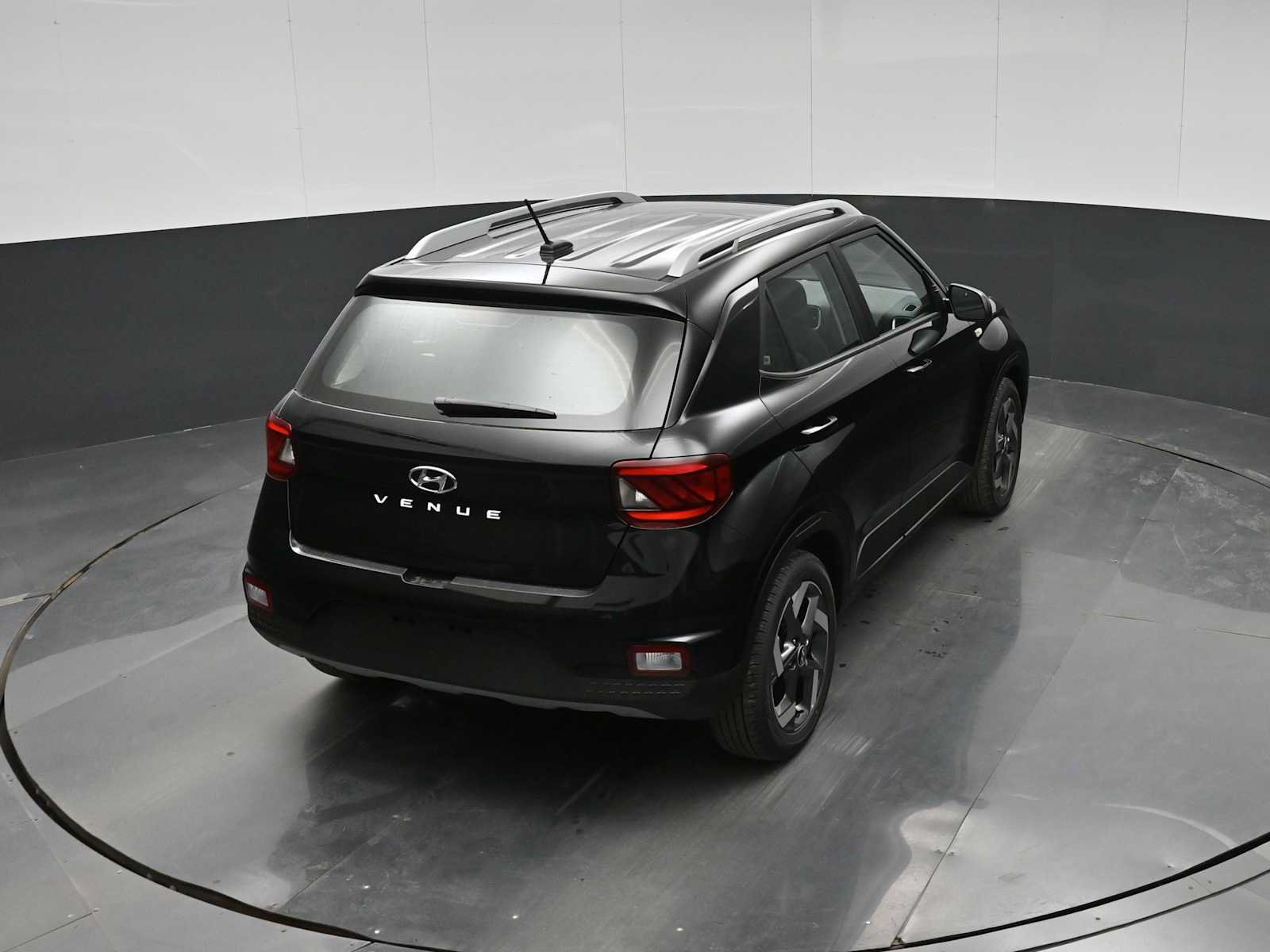 New 2026 Hyundai Venue SEL FWD image 28