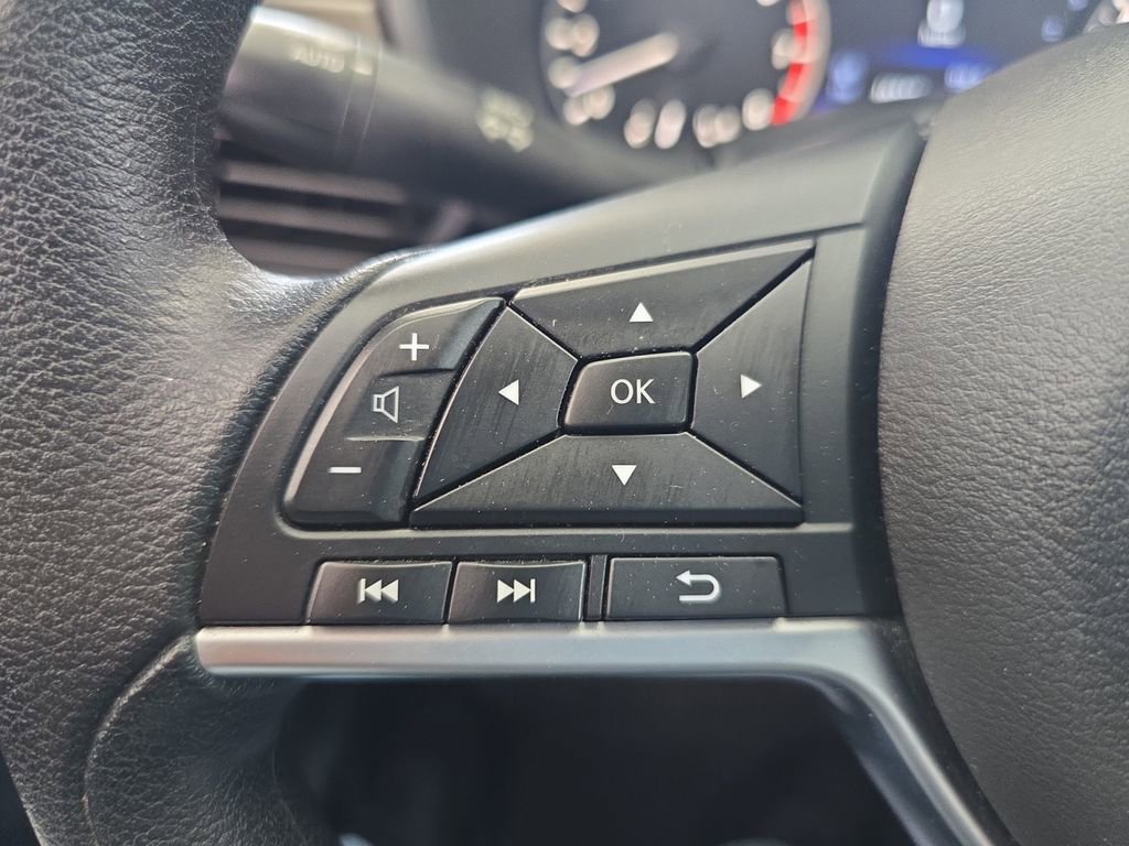 Used 2024 Nissan Altima 2.5 SV FWD image 24