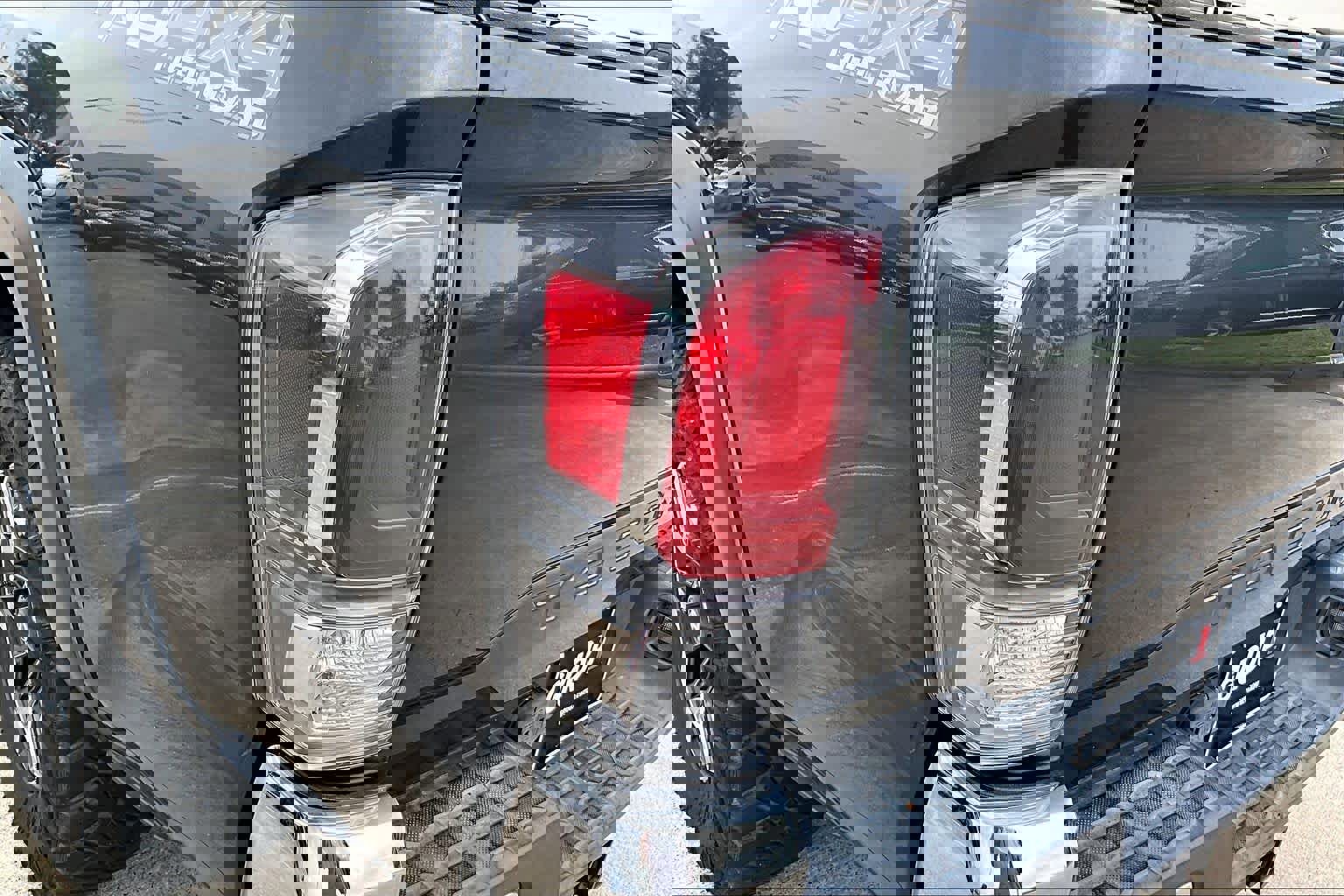 Used 2020 Toyota Tacoma TRD Off-Road AWD/4WD image 27