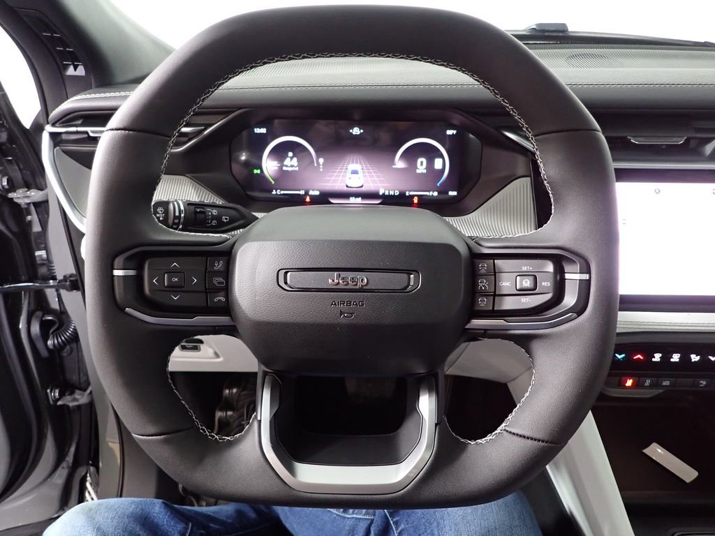 New 2026 Jeep Cherokee Limited image 31