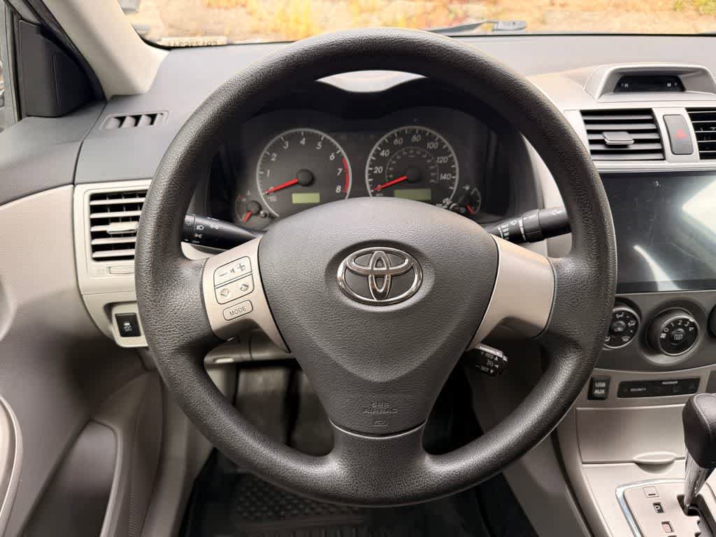 Used 2012 Toyota Corolla LE FWD image 15