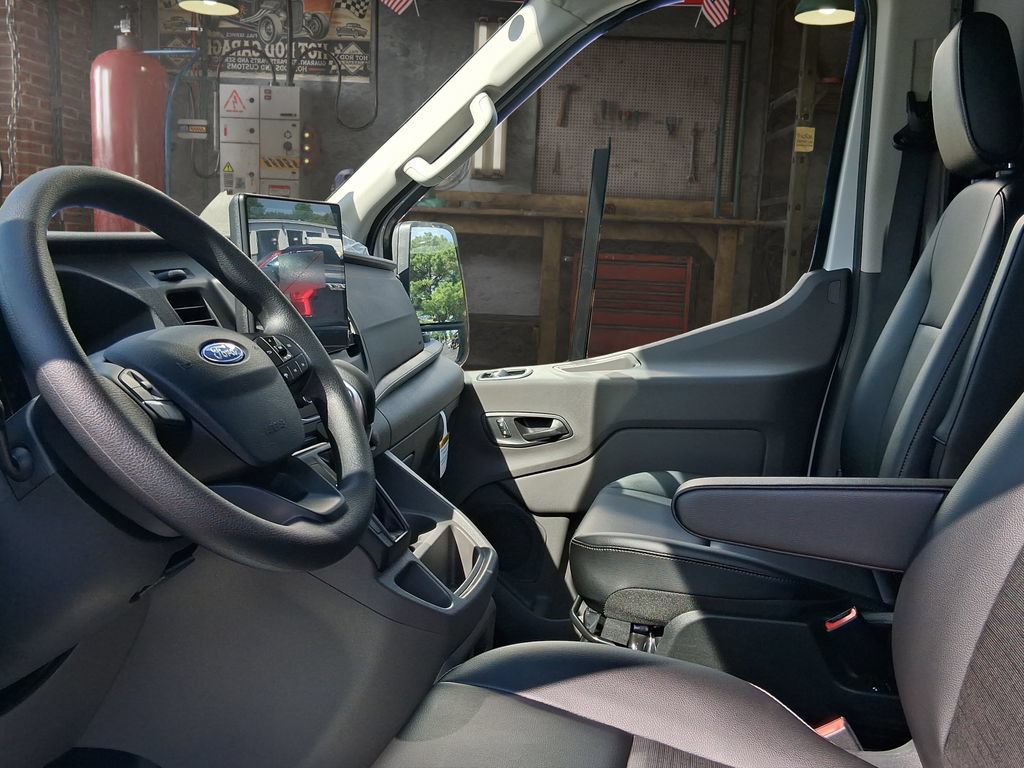 New 2026 Ford Transit 250 148 Medium Roof RWD image 19