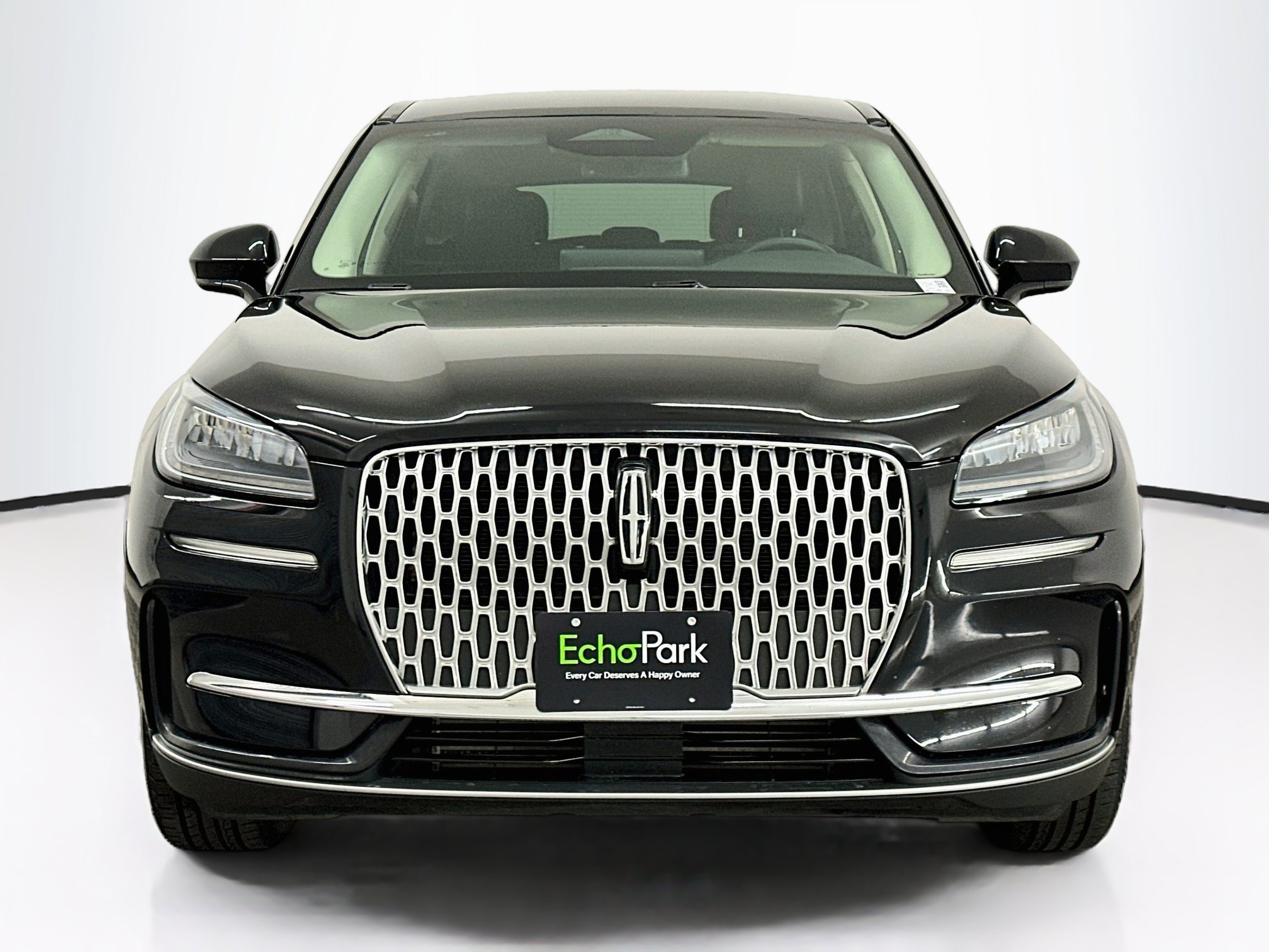 Used 2023 Lincoln Corsair AWD image 2