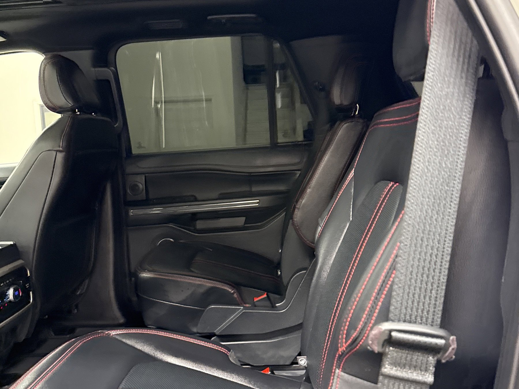 Used 2024 Ford Expedition Limited image 14