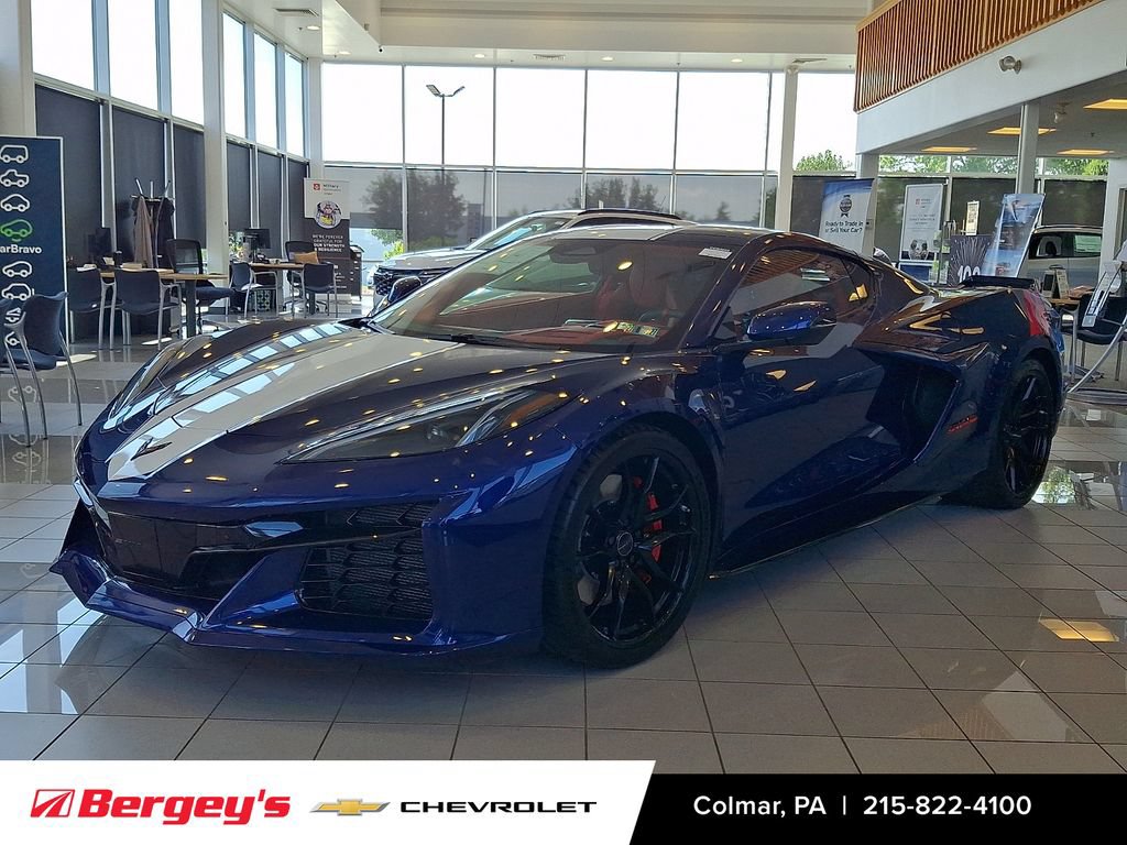 New 2027 Chevrolet Corvette Grand Sport w/ Z52 Sport Performance Package RWD image 1