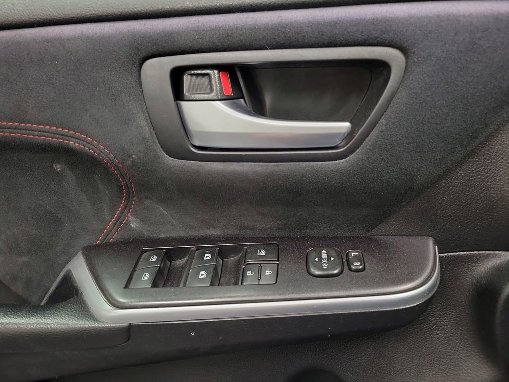 Used 2015 Toyota Camry XSE w/ Moonroof Package image 20