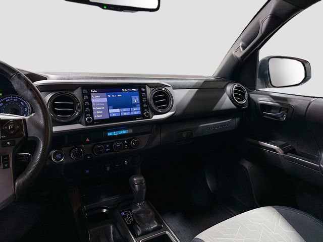 Used 2021 Toyota Tacoma TRD Off-Road image 23