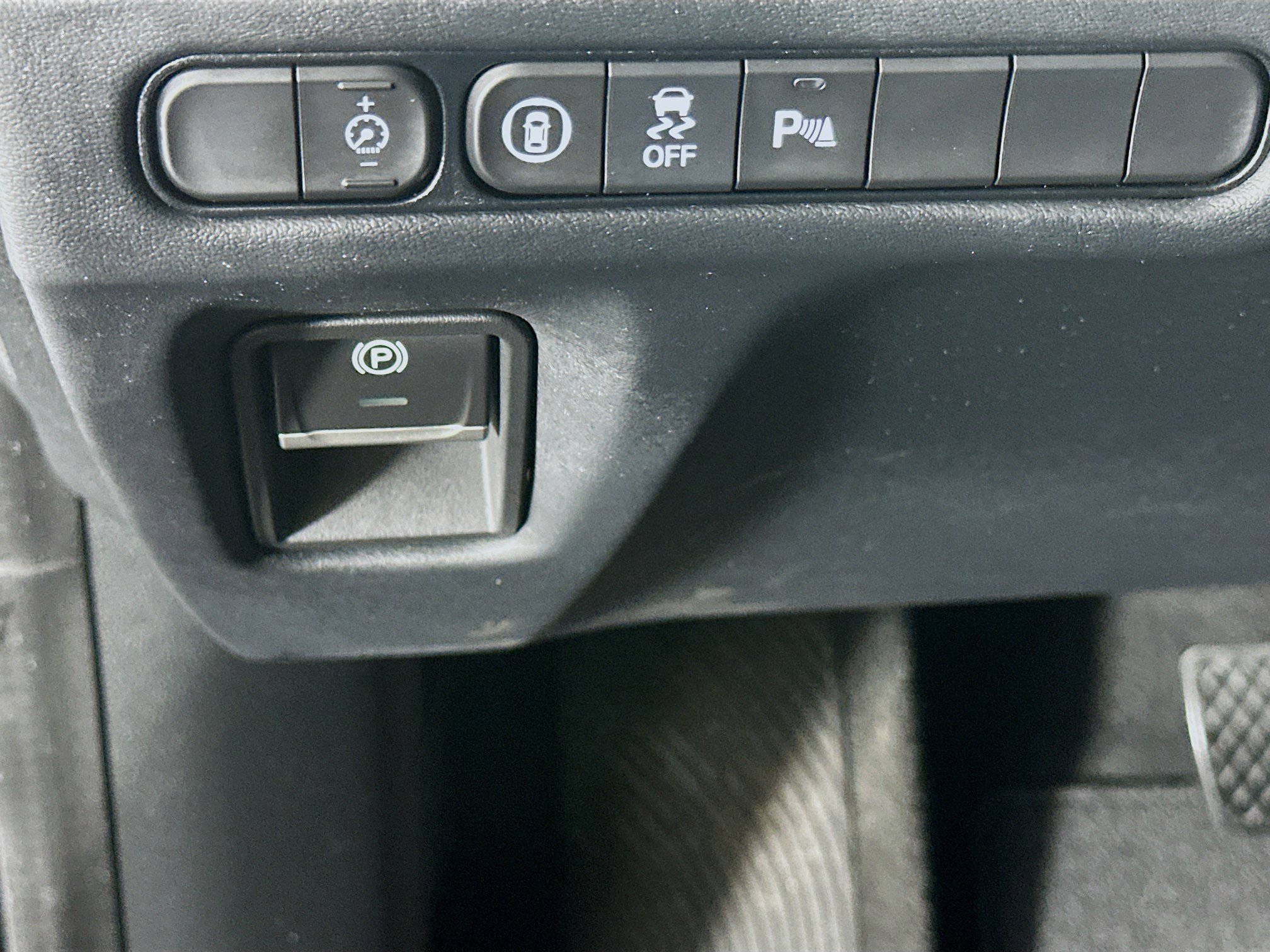 Used 2023 Acura MDX SH-AWD w/ Technology Package image 17