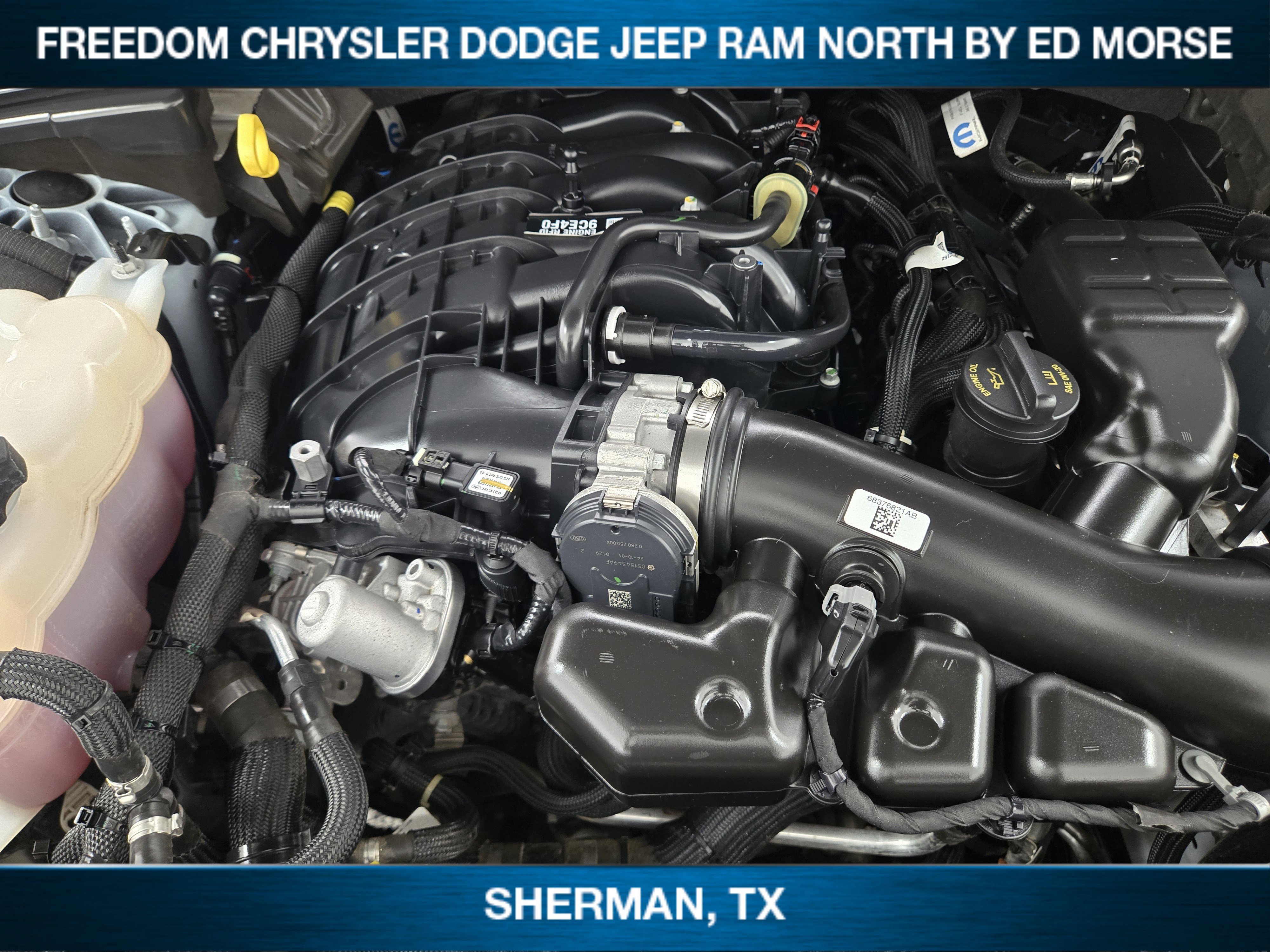 Used 2025 Jeep Grand Cherokee Altitude AWD/4WD image 21
