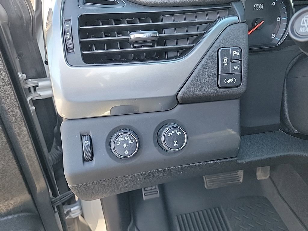 Used 2020 Chevrolet Tahoe Premier AWD/4WD image 11