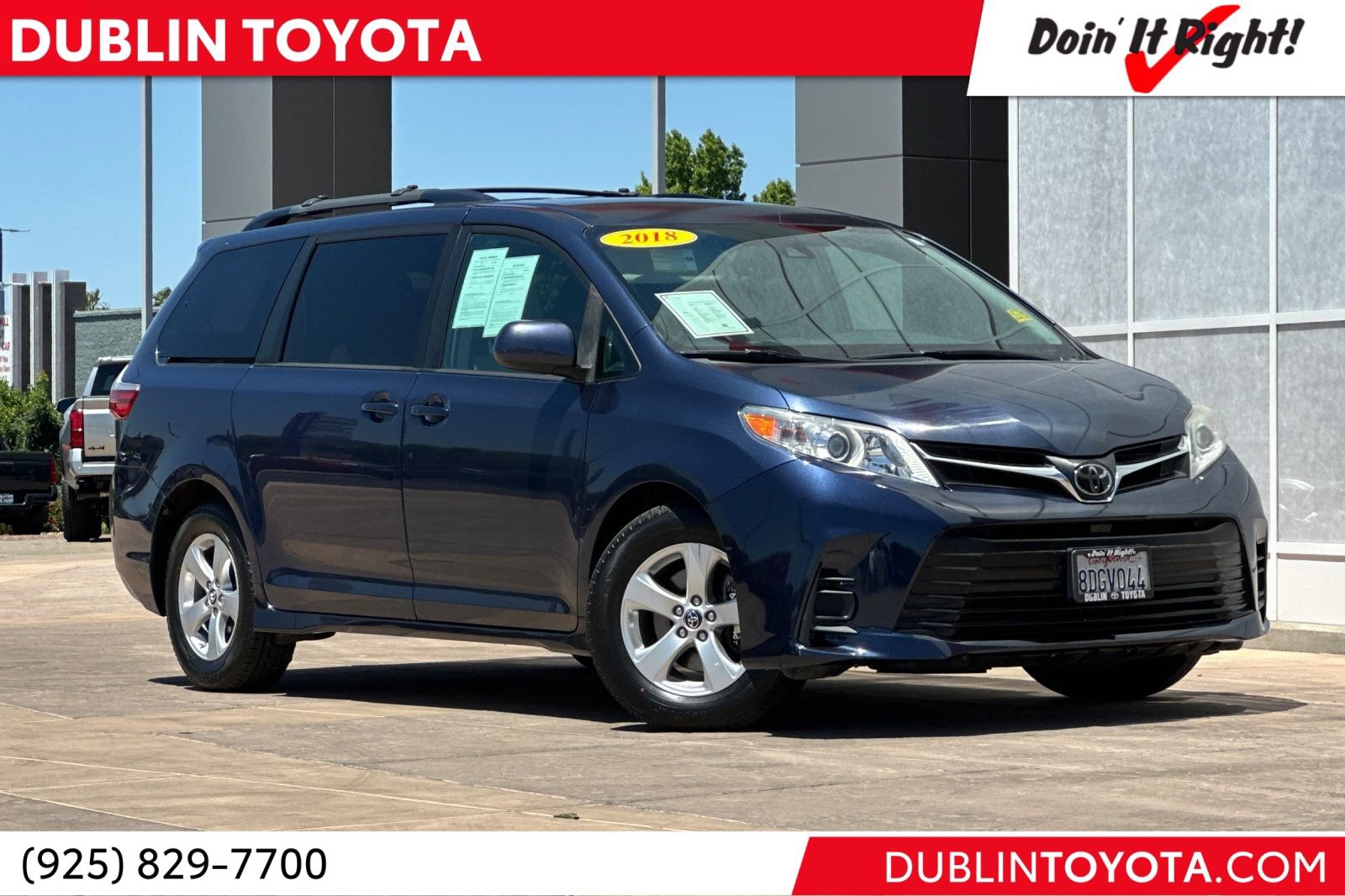 Certified 2018 Toyota Sienna LE w/ Carpet Mat Package FWD image 1