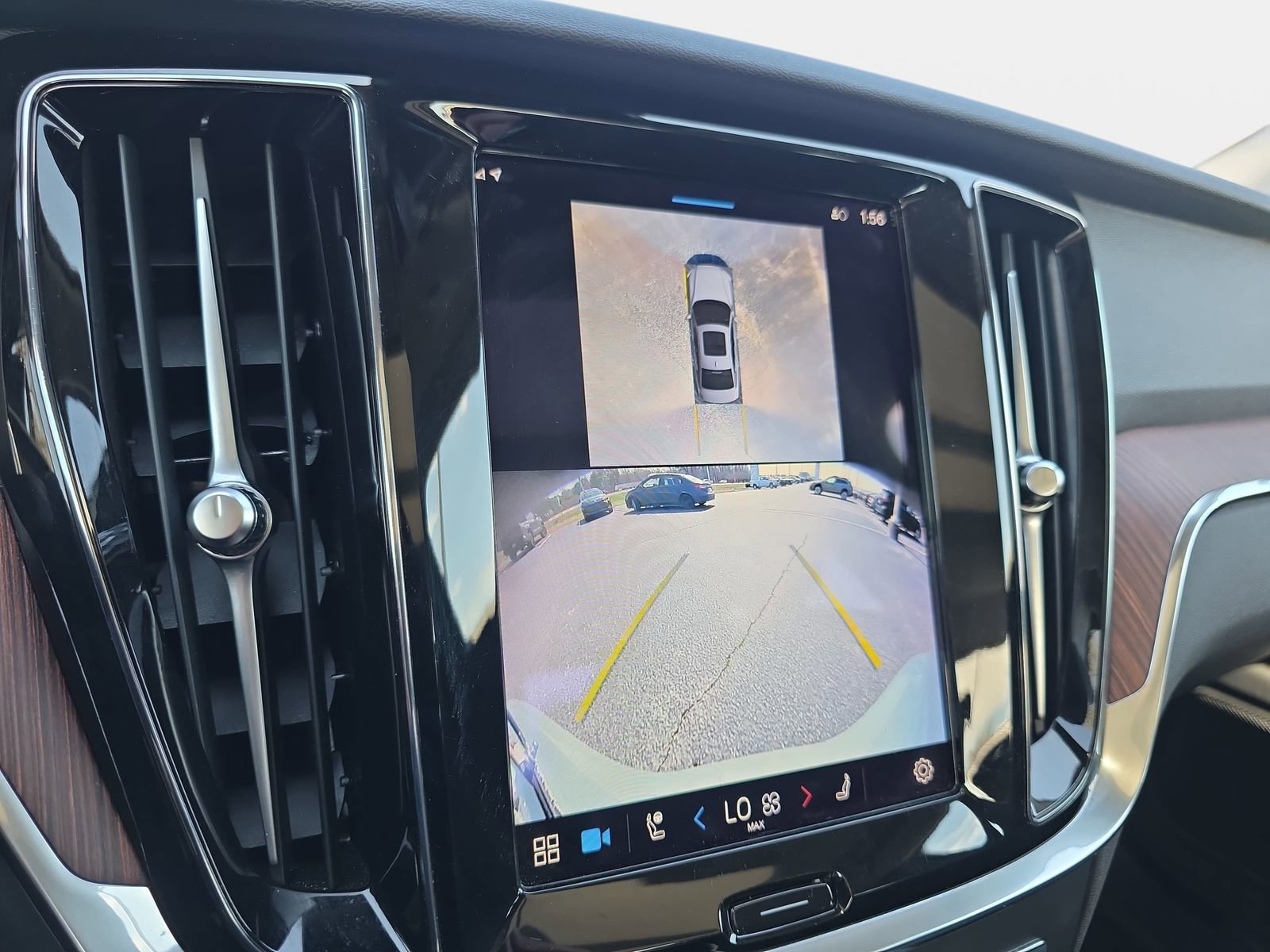 Used 2024 Volvo S60 B5 Plus image 22