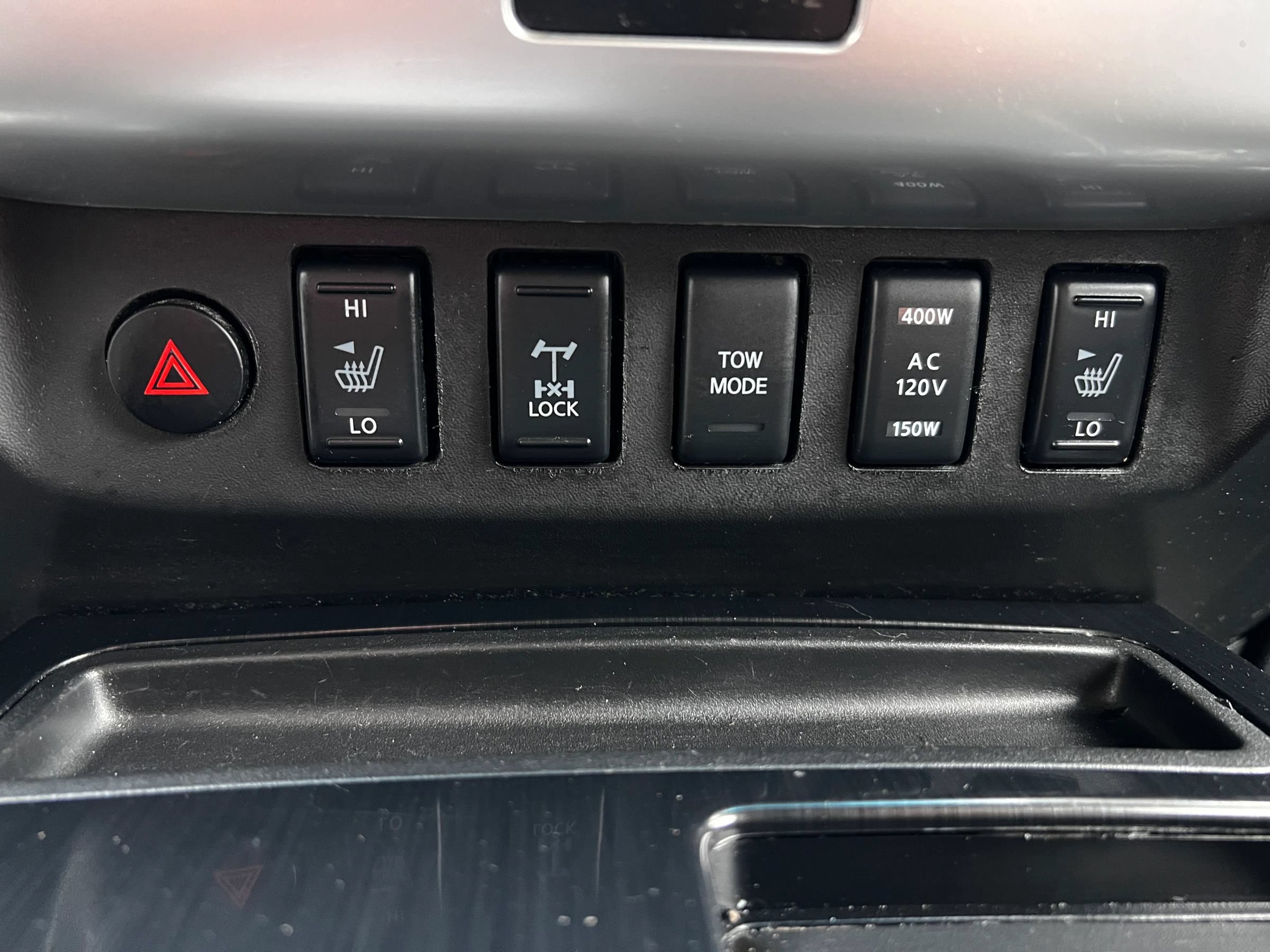 Used 2015 Nissan Titan PRO-4X w/ Pro-4x Luxury Package AWD/4WD image 21