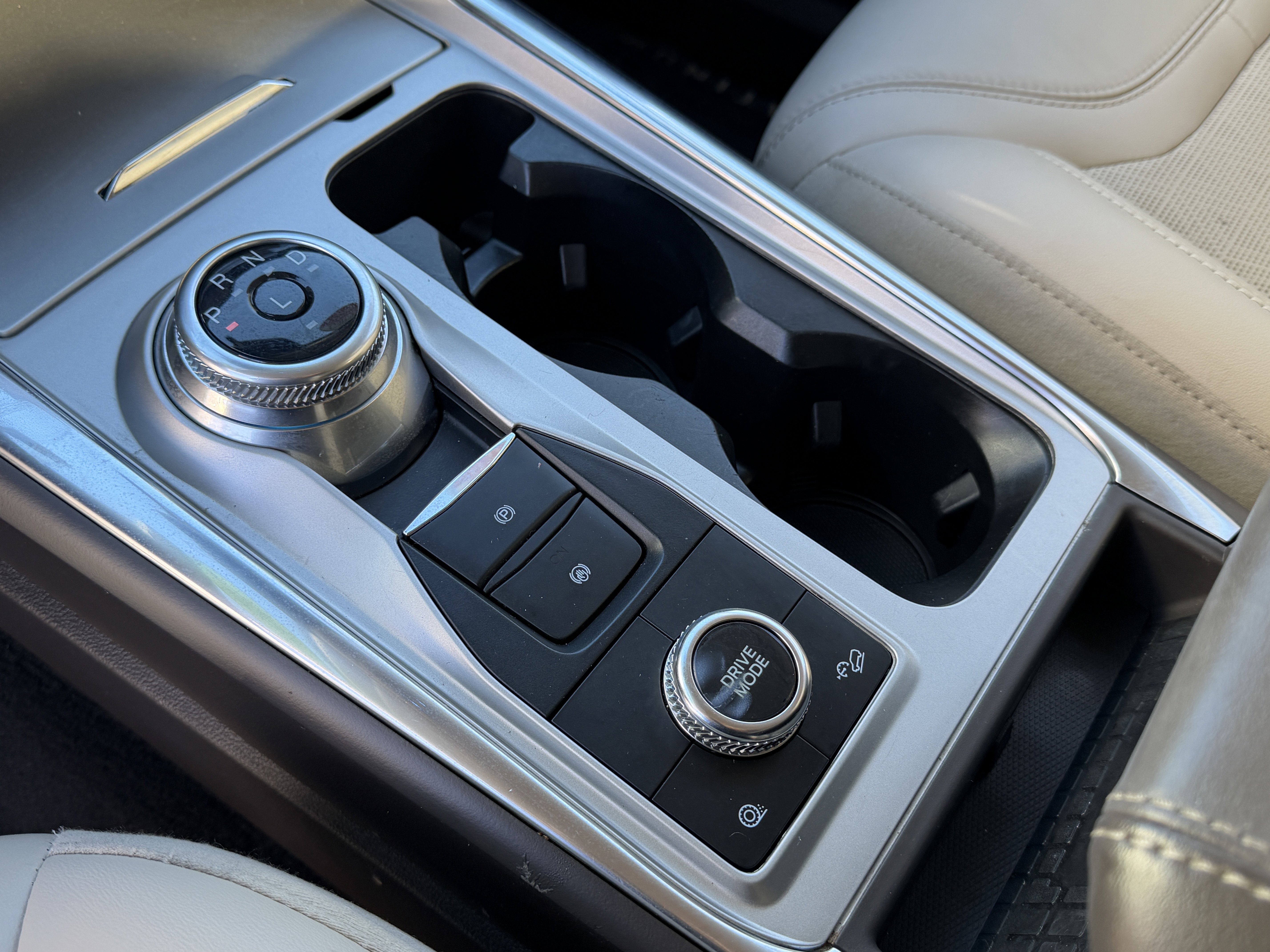 Certified 2023 Ford Explorer Platinum image 18