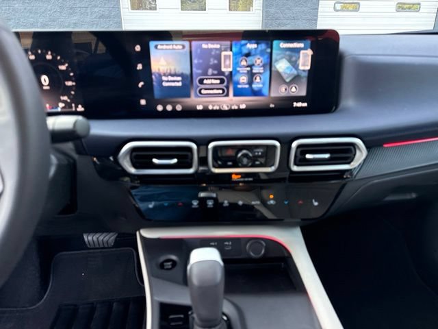 Used 2026 Nissan Sentra SL w/ Floor Mat Package FWD image 17
