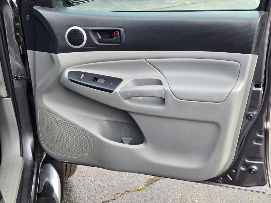 Used 2014 Toyota Tacoma 4x4 Double Cab image 5